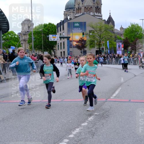 25.04.2026 - Das Zehntel Tim E. http://msf.ph/oto/9579064 25.04.2026 11:07:51 Ziel 5932, 5936, 6048, 6049, 6462, 6562, 6563, 6800, 6803, 7419, 7425, 7451, 7503, 7558 meine-sportfotos.de