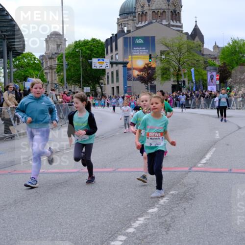 25.04.2026 - Das Zehntel Tim E. http://msf.ph/oto/9579065 25.04.2026 11:07:51 Ziel 5932, 5936, 6048, 6049, 6462, 6562, 6563, 6800, 6803, 7419, 7425, 7451, 7503, 7558 meine-sportfotos.de