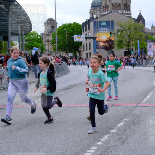 25.04.2026 - Das Zehntel Tim E. http://msf.ph/oto/9579067 25.04.2026 11:07:52 Ziel 5087, 5932, 5936, 6048, 6049, 6462, 6562, 6563, 6800, 6803, 7419, 7425, 7451, 7503, 7558 meine-sportfotos.de
