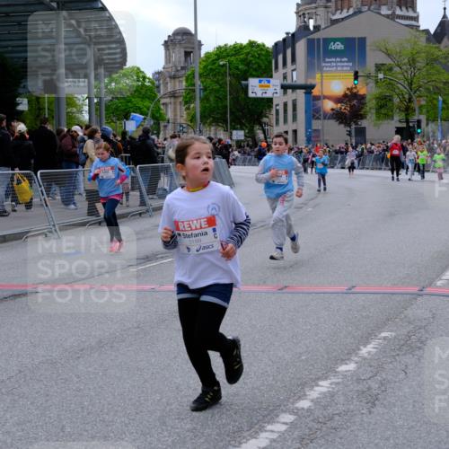 25.04.2026 - Das Zehntel Tim E. http://msf.ph/oto/9579097 25.04.2026 11:08:05 Ziel 5014, 5023, 5130, 5189, 5477, 5604, 5652, 5942, 7448, 7654, 7685, 7778 meine-sportfotos.de