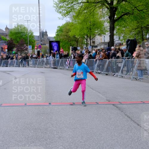 25.04.2026 - Das Zehntel Tim E. http://msf.ph/oto/9579109 25.04.2026 11:08:12 Ziel 5221, 5232, 5604, 6834, 7654, 7685, 7778 meine-sportfotos.de