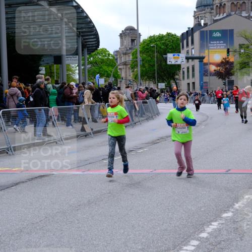 25.04.2026 - Das Zehntel Tim E. http://msf.ph/oto/9579119 25.04.2026 11:08:15 Ziel 5221, 5232, 5604, 6834 meine-sportfotos.de