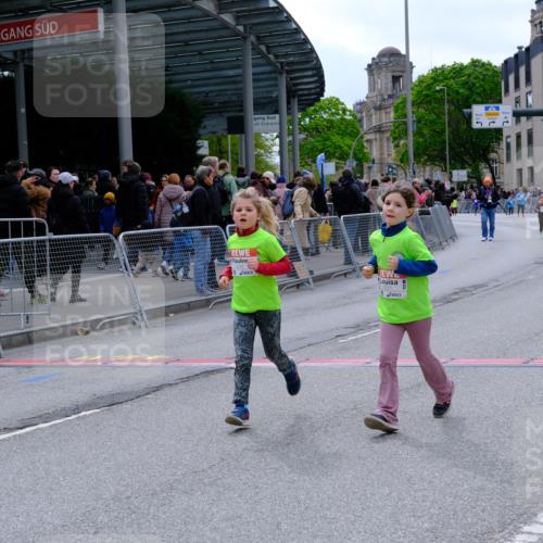 25.04.2026 - Das Zehntel Tim E. http://msf.ph/oto/9579126 25.04.2026 11:08:15 Ziel 5221, 5232, 5604, 6834 meine-sportfotos.de