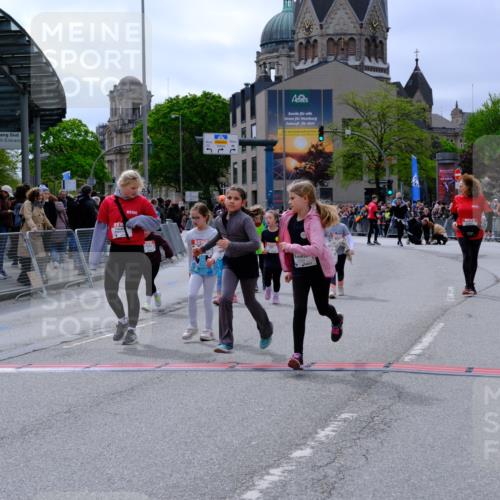 25.04.2026 - Das Zehntel Tim E. http://msf.ph/oto/9579131 25.04.2026 11:08:23 Ziel 5560, 5562, 5627, 6024, 6182, 6561, 6657, 7271 meine-sportfotos.de