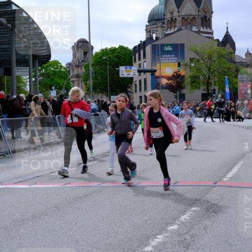 25.04.2026 - Das Zehntel Tim E. http://msf.ph/oto/9579133 25.04.2026 11:08:23 Ziel 5560, 5562, 5627, 6024, 6182, 6561, 6657, 7271 meine-sportfotos.de