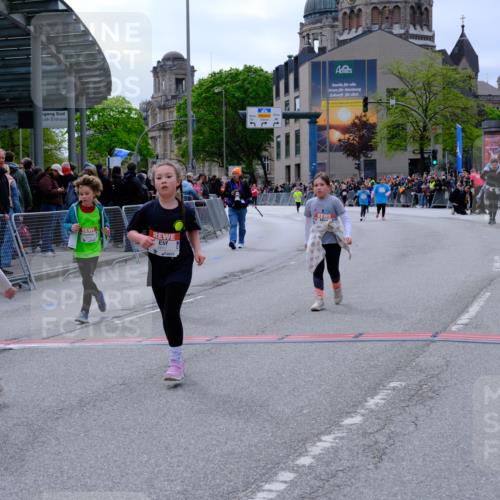 25.04.2026 - Das Zehntel Tim E. http://msf.ph/oto/9579153 25.04.2026 11:08:26 Ziel 5560, 5562, 5627, 6024, 6182, 6561, 6657, 7271 meine-sportfotos.de