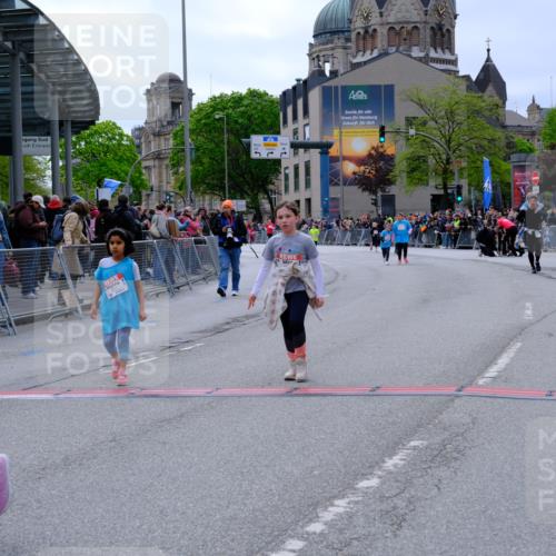 25.04.2026 - Das Zehntel Tim E. http://msf.ph/oto/9579155 25.04.2026 11:08:27 Ziel 5560, 5562, 5627, 6024, 6182, 6561, 6657, 7271 meine-sportfotos.de