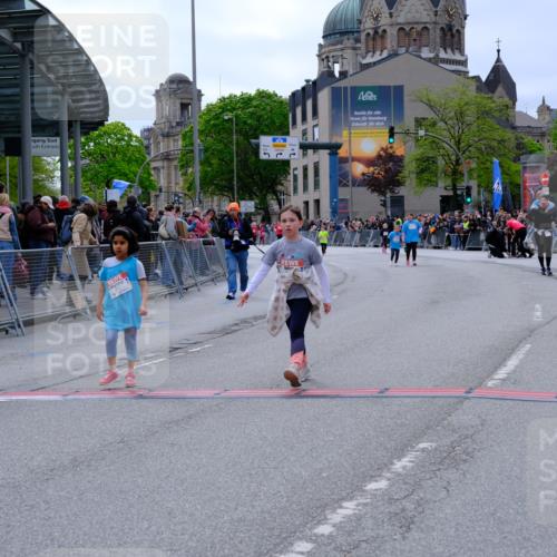 25.04.2026 - Das Zehntel Tim E. http://msf.ph/oto/9579156 25.04.2026 11:08:27 Ziel 5560, 5562, 5627, 6024, 6182, 6561, 6657, 7271 meine-sportfotos.de