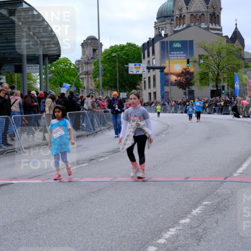 25.04.2026 - Das Zehntel Tim E. http://msf.ph/oto/9579159 25.04.2026 11:08:28 Ziel 5560, 5562, 5627, 6024, 6182, 6561, 6657, 7271 meine-sportfotos.de