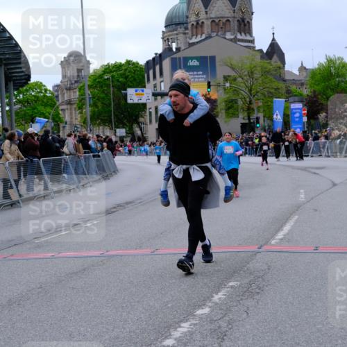 25.04.2026 - Das Zehntel Tim E. http://msf.ph/oto/9579176 25.04.2026 11:08:36 Ziel 5624, 5957, 6779, 6864 meine-sportfotos.de