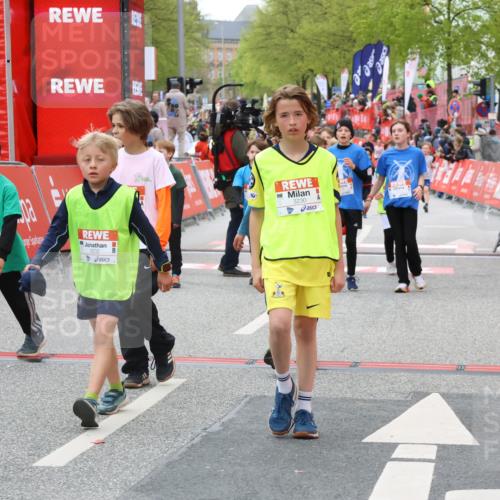 25.04.2026 - Das Zehntel Strokosch-Dieckow http://msf.ph/oto/9579177 25.04.2026 08:51:18 Ziel 1285, 1325, 1584, 1714, 1736, 2069, 2164, 2472, 2829, 2881, 3117, 3244, 3509, 3535, 4011, 1285, 1325, 1584, 1714, 1736, 2069, 2164, 2472, 2829, 2881, 3117, 3244, 3509, 3535, 4011 meine-sportfotos.de