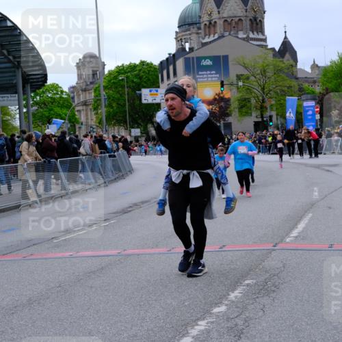 25.04.2026 - Das Zehntel Tim E. http://msf.ph/oto/9579179 25.04.2026 11:08:36 Ziel 5624, 5957, 6779, 6864 meine-sportfotos.de