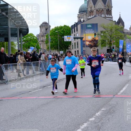 25.04.2026 - Das Zehntel Tim E. http://msf.ph/oto/9579182 25.04.2026 11:08:40 Ziel 5624, 5957, 6642, 6779, 6864, 7212 meine-sportfotos.de