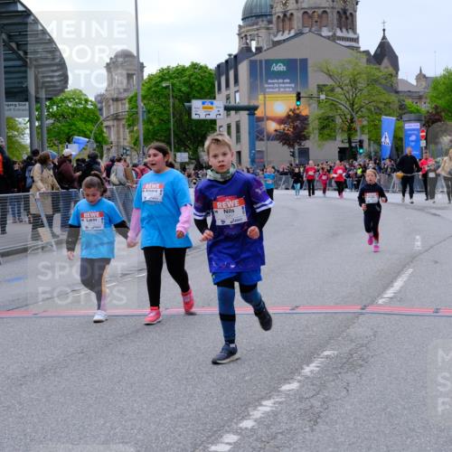 25.04.2026 - Das Zehntel Tim E. http://msf.ph/oto/9579186 25.04.2026 11:08:42 Ziel 5957, 6642, 6779, 6864, 7212 meine-sportfotos.de