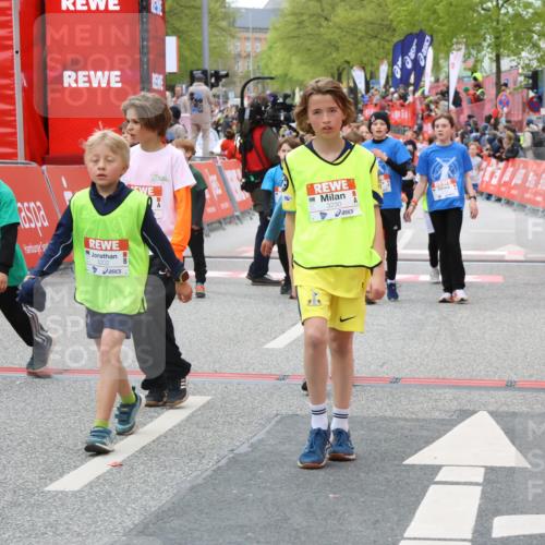 25.04.2026 - Das Zehntel Strokosch-Dieckow http://msf.ph/oto/9579187 25.04.2026 08:51:18 Ziel 1285, 1325, 1584, 1714, 1736, 2069, 2164, 2472, 2829, 2881, 3117, 3244, 3509, 3535, 4011, 1285, 1325, 1584, 1714, 1736, 2069, 2164, 2472, 2829, 2881, 3117, 3244, 3509, 3535, 4011 meine-sportfotos.de