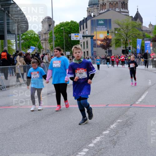 25.04.2026 - Das Zehntel Tim E. http://msf.ph/oto/9579188 25.04.2026 11:08:42 Ziel 5957, 6642, 6779, 6864, 7212 meine-sportfotos.de