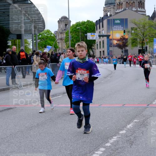 25.04.2026 - Das Zehntel Tim E. http://msf.ph/oto/9579191 25.04.2026 11:08:42 Ziel 5957, 6642, 6779, 6864, 7212 meine-sportfotos.de