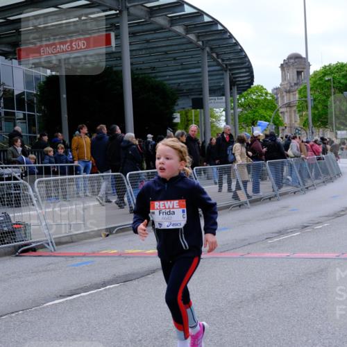 25.04.2026 - Das Zehntel Tim E. http://msf.ph/oto/9579200 25.04.2026 11:08:46 Ziel 5684, 5957, 6178, 6642, 6779, 6864, 7212 meine-sportfotos.de