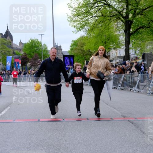 25.04.2026 - Das Zehntel Tim E. http://msf.ph/oto/9579203 25.04.2026 11:08:51 Ziel 5050, 5684, 6178, 7877 meine-sportfotos.de