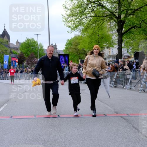 25.04.2026 - Das Zehntel Tim E. http://msf.ph/oto/9579204 25.04.2026 11:08:51 Ziel 5050, 5684, 6178, 7877 meine-sportfotos.de