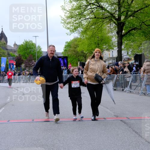 25.04.2026 - Das Zehntel Tim E. http://msf.ph/oto/9579206 25.04.2026 11:08:51 Ziel 5050, 5684, 6178, 7877 meine-sportfotos.de