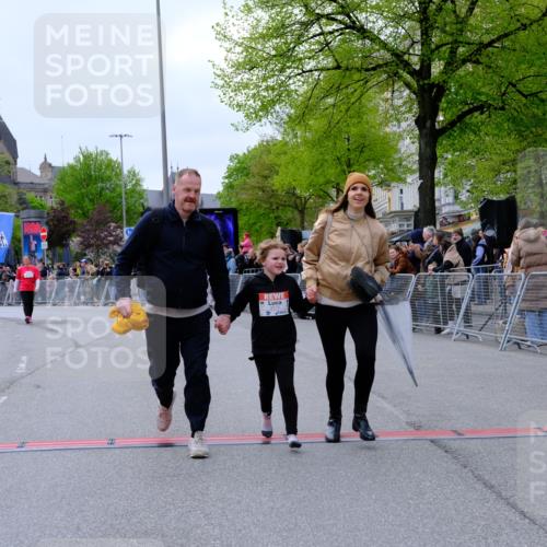 25.04.2026 - Das Zehntel Tim E. http://msf.ph/oto/9579207 25.04.2026 11:08:51 Ziel 5050, 5684, 6178, 7877 meine-sportfotos.de