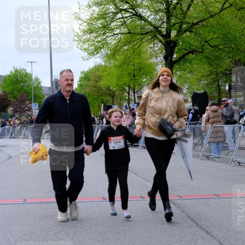 25.04.2026 - Das Zehntel Tim E. http://msf.ph/oto/9579212 25.04.2026 11:08:52 Ziel 5050, 5684, 6178, 7877 meine-sportfotos.de