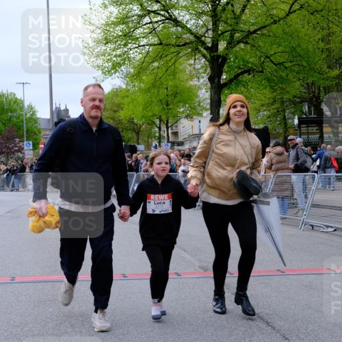 25.04.2026 - Das Zehntel Tim E. http://msf.ph/oto/9579215 25.04.2026 11:08:52 Ziel 5050, 5684, 6178, 7877 meine-sportfotos.de