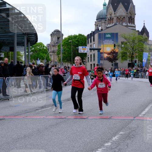 25.04.2026 - Das Zehntel Tim E. http://msf.ph/oto/9579219 25.04.2026 11:08:54 Ziel 5050, 5684, 6178, 7877, 7998 meine-sportfotos.de
