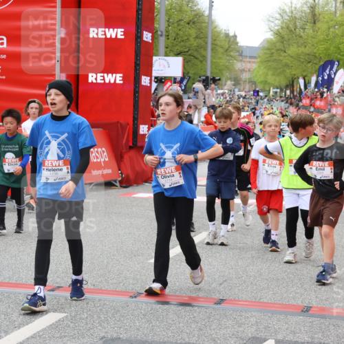 25.04.2026 - Das Zehntel Strokosch-Dieckow http://msf.ph/oto/9579223 25.04.2026 08:51:23 Ziel 1027, 1325, 1584, 1699, 1719, 2032, 2344, 2946, 3117, 3182, 3244, 3248, 3509, 3535, 4011, 1027, 1325, 1584, 1699, 1719, 2032, 2344, 2946, 3117, 3182, 3244, 3248, 3509, 3535, 4011 meine-sportfotos.de