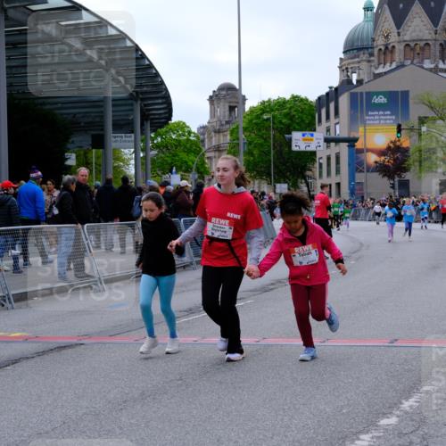 25.04.2026 - Das Zehntel Tim E. http://msf.ph/oto/9579226 25.04.2026 11:08:55 Ziel 5050, 5684, 6178, 7877, 7998 meine-sportfotos.de