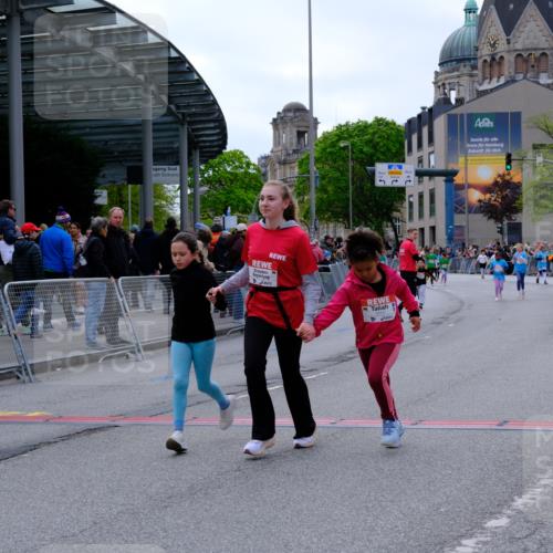 25.04.2026 - Das Zehntel Tim E. http://msf.ph/oto/9579227 25.04.2026 11:08:55 Ziel 5050, 5684, 6178, 7877, 7998 meine-sportfotos.de