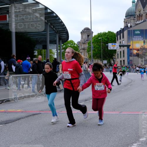 25.04.2026 - Das Zehntel Tim E. http://msf.ph/oto/9579229 25.04.2026 11:08:55 Ziel 5050, 5684, 6178, 7877, 7998 meine-sportfotos.de