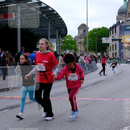 25.04.2026 - Das Zehntel Tim E. http://msf.ph/oto/9579233 25.04.2026 11:08:56 Ziel 5050, 5684, 6178, 7877, 7998 meine-sportfotos.de