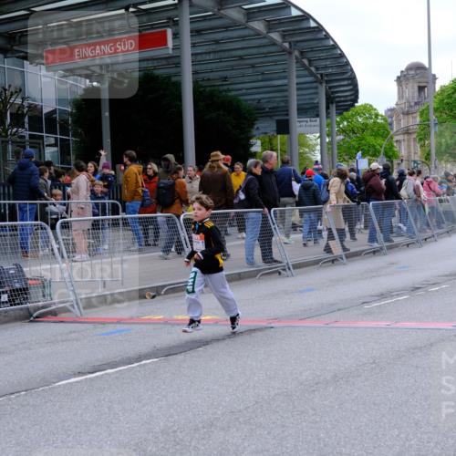 25.04.2026 - Das Zehntel Tim E. http://msf.ph/oto/9579239 25.04.2026 11:09:00 Ziel 5050, 6832, 6836, 7877, 7998 meine-sportfotos.de