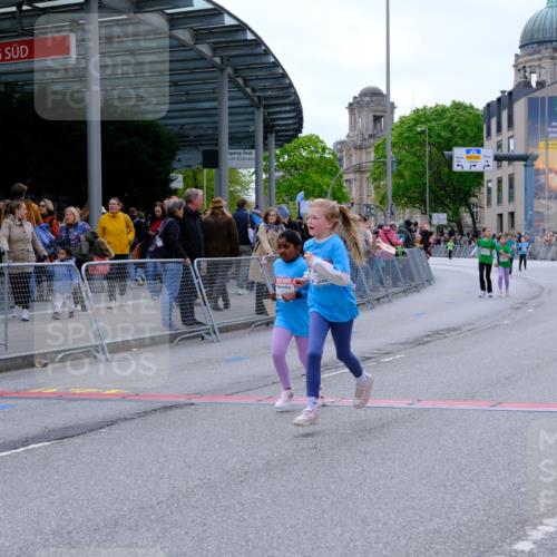 25.04.2026 - Das Zehntel Tim E. http://msf.ph/oto/9579254 25.04.2026 11:09:03 Ziel 5873, 6832, 6836, 7998 meine-sportfotos.de