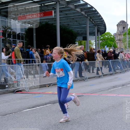 25.04.2026 - Das Zehntel Tim E. http://msf.ph/oto/9579262 25.04.2026 11:09:04 Ziel 5851, 5853, 5873, 6806, 6832, 6836, 7998 meine-sportfotos.de