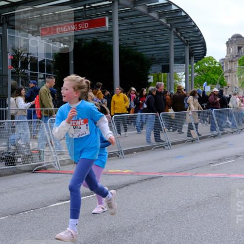25.04.2026 - Das Zehntel Tim E. http://msf.ph/oto/9579264 25.04.2026 11:09:04 Ziel 5851, 5853, 5873, 6806, 6832, 6836, 7998 meine-sportfotos.de