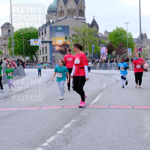 25.04.2026 - Das Zehntel Tim E. http://msf.ph/oto/9579269 25.04.2026 11:09:07 Ziel 5851, 5853, 5873, 6790, 6806, 6832, 6836 meine-sportfotos.de