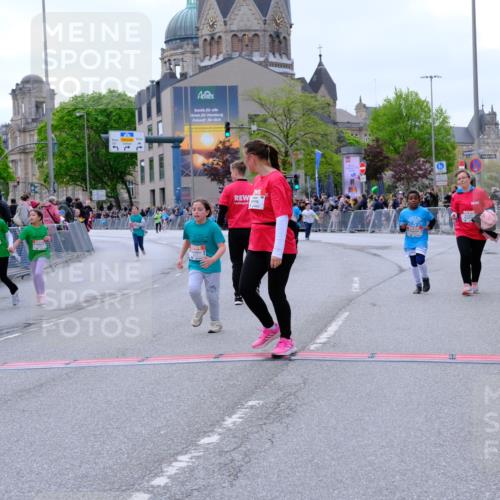 25.04.2026 - Das Zehntel Tim E. http://msf.ph/oto/9579270 25.04.2026 11:09:07 Ziel 5851, 5853, 5873, 6790, 6806, 6832, 6836 meine-sportfotos.de