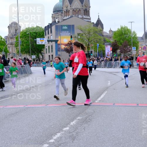 25.04.2026 - Das Zehntel Tim E. http://msf.ph/oto/9579271 25.04.2026 11:09:08 Ziel 5851, 5853, 5873, 6790, 6806, 6832, 6836 meine-sportfotos.de