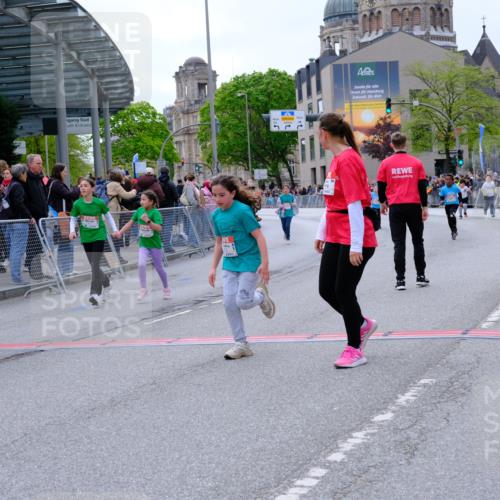 25.04.2026 - Das Zehntel Tim E. http://msf.ph/oto/9579275 25.04.2026 11:09:08 Ziel 5851, 5853, 5873, 6790, 6806, 6832, 6836 meine-sportfotos.de
