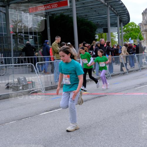 25.04.2026 - Das Zehntel Tim E. http://msf.ph/oto/9579285 25.04.2026 11:09:09 Ziel 5851, 5853, 5871, 5873, 6790, 6806, 6832, 6836 meine-sportfotos.de