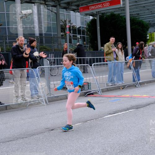 25.04.2026 - Das Zehntel Tim E. http://msf.ph/oto/9579324 25.04.2026 11:09:28 Ziel 6828 meine-sportfotos.de