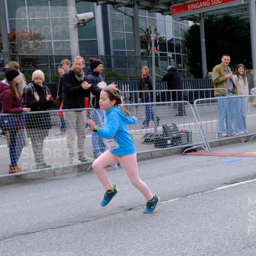 25.04.2026 - Das Zehntel Tim E. http://msf.ph/oto/9579325 25.04.2026 11:09:29 Ziel 6828 meine-sportfotos.de