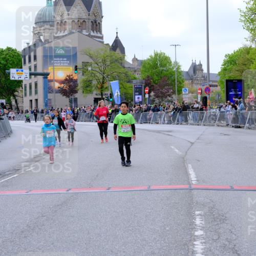 25.04.2026 - Das Zehntel Tim E. http://msf.ph/oto/9579329 25.04.2026 11:09:36 Ziel 5658, 6862, 7262, 7432, 7476 meine-sportfotos.de