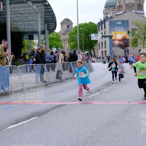 25.04.2026 - Das Zehntel Tim E. http://msf.ph/oto/9579336 25.04.2026 11:09:37 Ziel 5658, 6286, 6862, 7262, 7432, 7476 meine-sportfotos.de