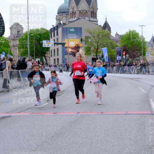 25.04.2026 - Das Zehntel Tim E. http://msf.ph/oto/9579347 25.04.2026 11:09:39 Ziel 5658, 6286, 6290, 6862, 7262, 7432, 7476 meine-sportfotos.de
