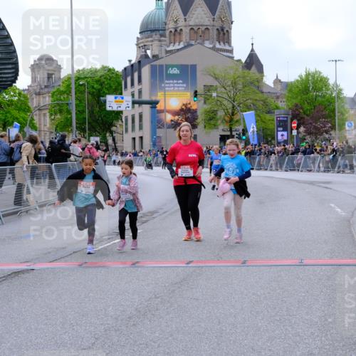25.04.2026 - Das Zehntel Tim E. http://msf.ph/oto/9579348 25.04.2026 11:09:39 Ziel 5658, 6286, 6290, 6862, 7262, 7432, 7476 meine-sportfotos.de