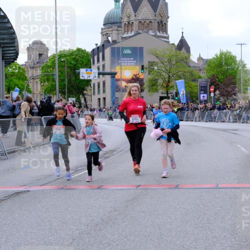 25.04.2026 - Das Zehntel Tim E. http://msf.ph/oto/9579349 25.04.2026 11:09:39 Ziel 5658, 6286, 6290, 6862, 7262, 7432, 7476 meine-sportfotos.de